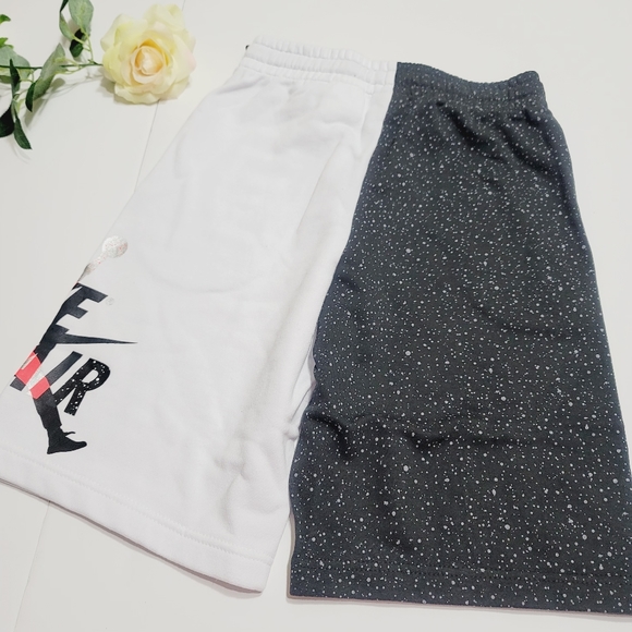 Nwt All white Jordan Boys short.Size L - Picture 2 of 7